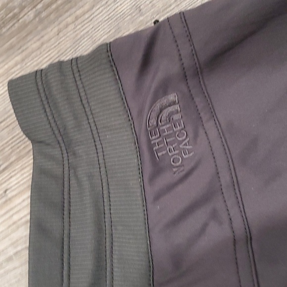 The North Face Aphrodite Skort in Asphalt Grey - Picture 6 of 7